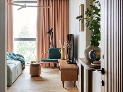 Turing Locke - room