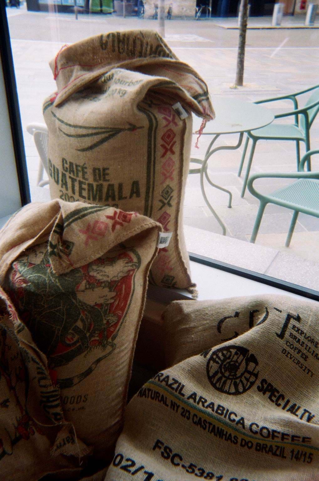 <p><a href="https://instagram.com/the_brew_project?igshid=MzRlODBiNWFlZA%3D%3D&lid=1l1b3t5p22ld" rel="noopener noreferrer" target="_blank">The Brew Project</a> - Rösterei</p>