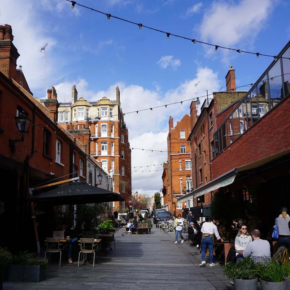 <p><a href="https://www.instagram.com/pavilionroad/" rel="noopener noreferrer" target="_blank">Pavillion Road</a> - Kensington</p>