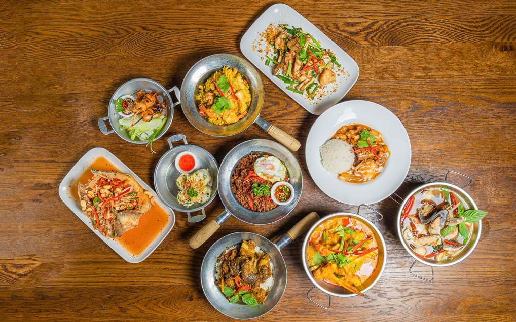 <p id="isPasted">© Raitakrai Thai Earl's Court</p>