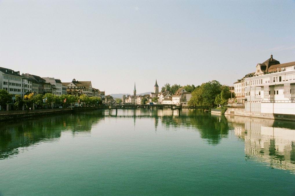 <p>Blick über den Zürichsee.</p>