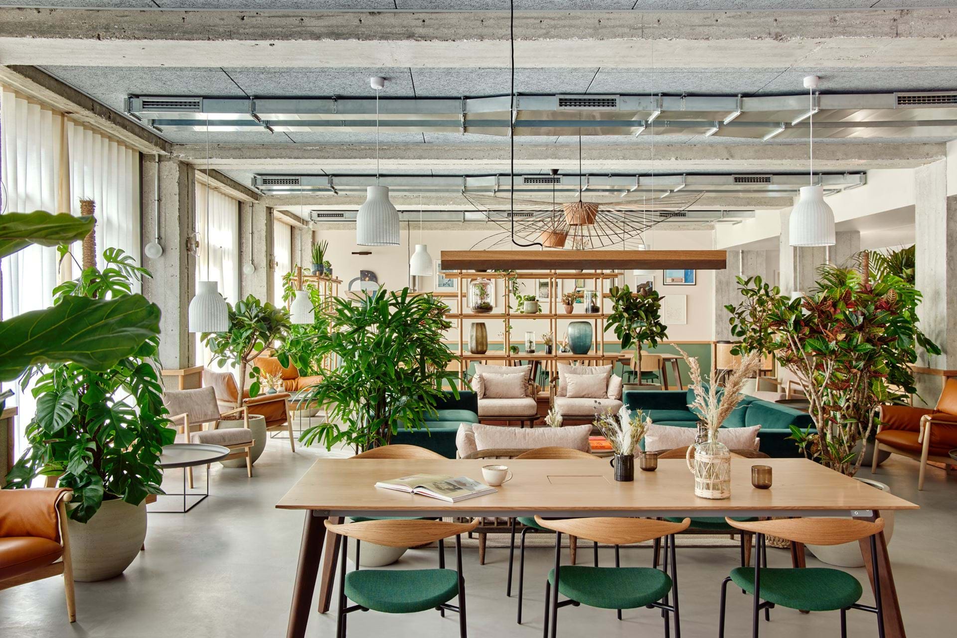 Munich: Schwan Locke Bar| Design-led aparthotels, Locke