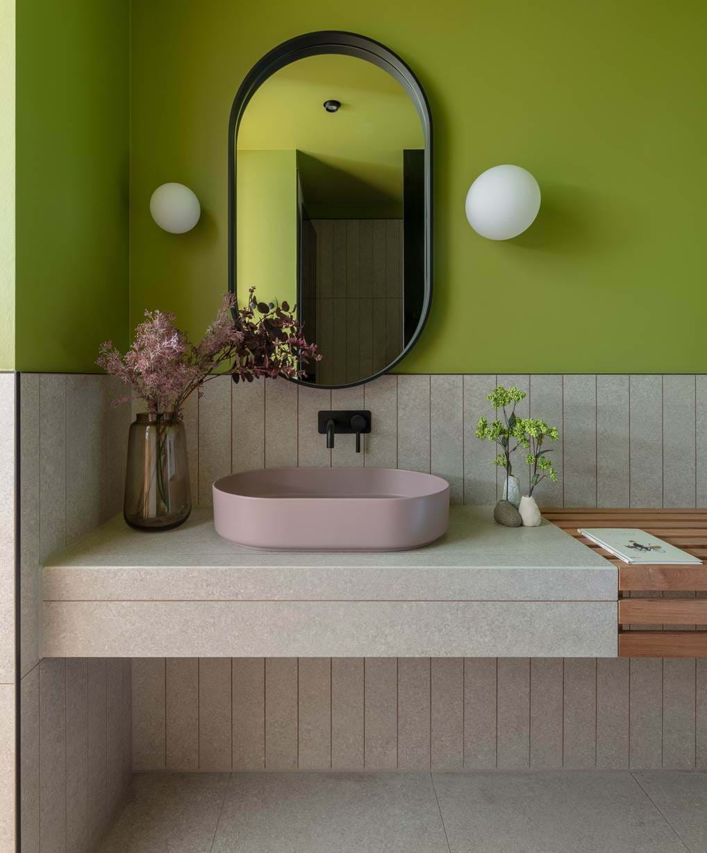 <p>Bathroom at&nbsp;<a href="/en/berlin/locke-at-east-side-gallery">Locke at East Side Gallery, Friedrichshain, Berlin</a></p>