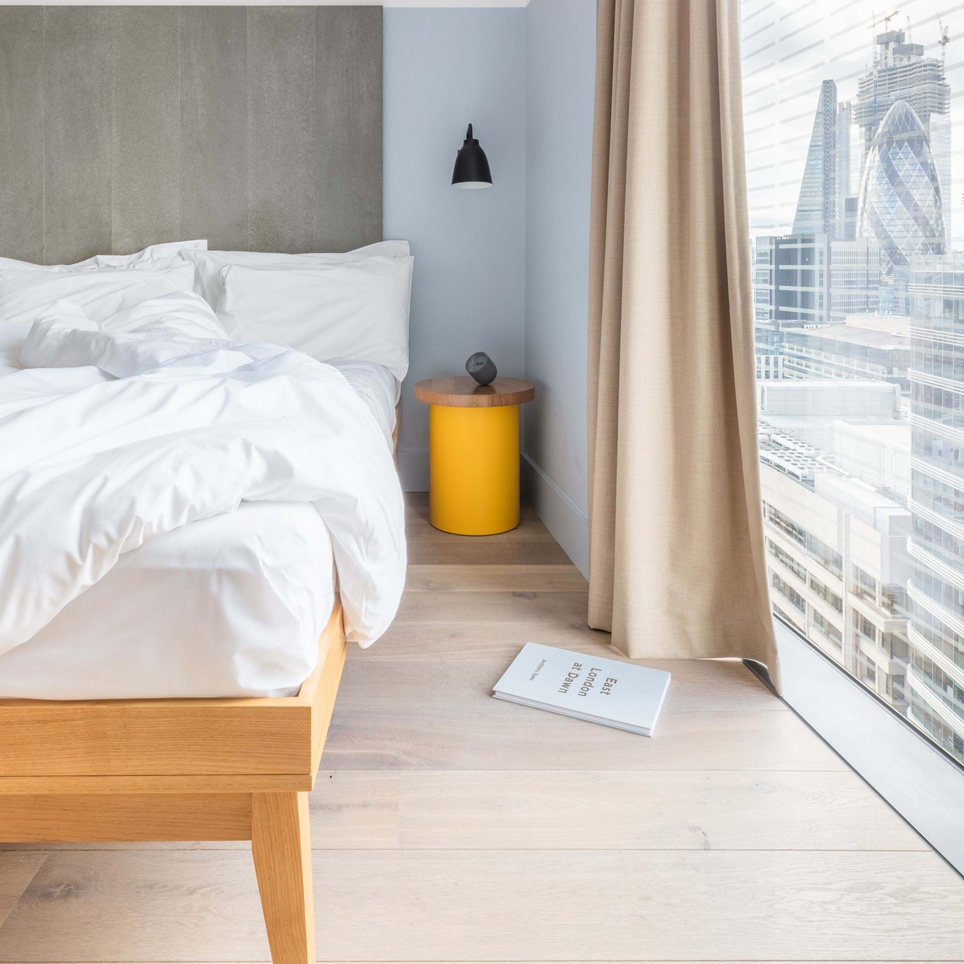 View One-bedroom sky-level accommodation in Aldgate with full amenities in 15 Leman Street, Tower Hamlets, London, E1 8EN, UK One-bedroom sky-level accommodation in Aldgate with full amenities in 15 Leman Street, Tower Hamlets, London, E1 8EN, UK - Property image 17 - VivreStays