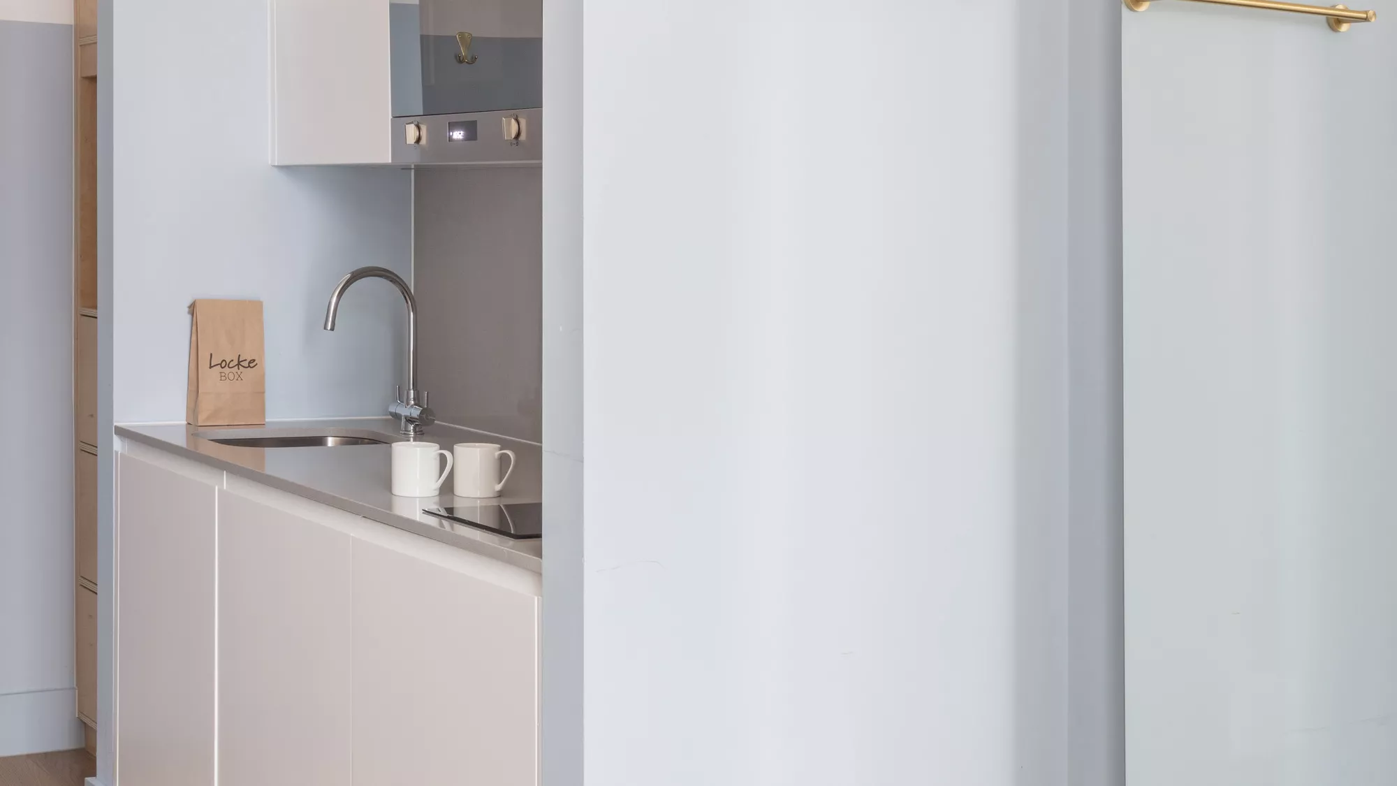 View Chic Micro Studio | Aldgate | AC | Wifi in 15 Leman Street, Tower Hamlets, London, E1 8EN, UK Chic Micro Studio | Aldgate | AC | Wifi in 15 Leman Street, Tower Hamlets, London, E1 8EN, UK - Property image 5 - VivreStays