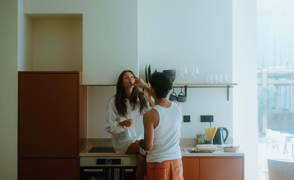 Travail, loisirs et séjour prolongé.