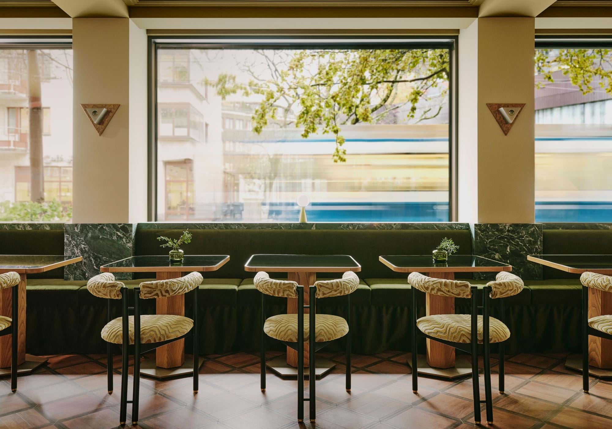 Joindre l'utile à l'agréable.