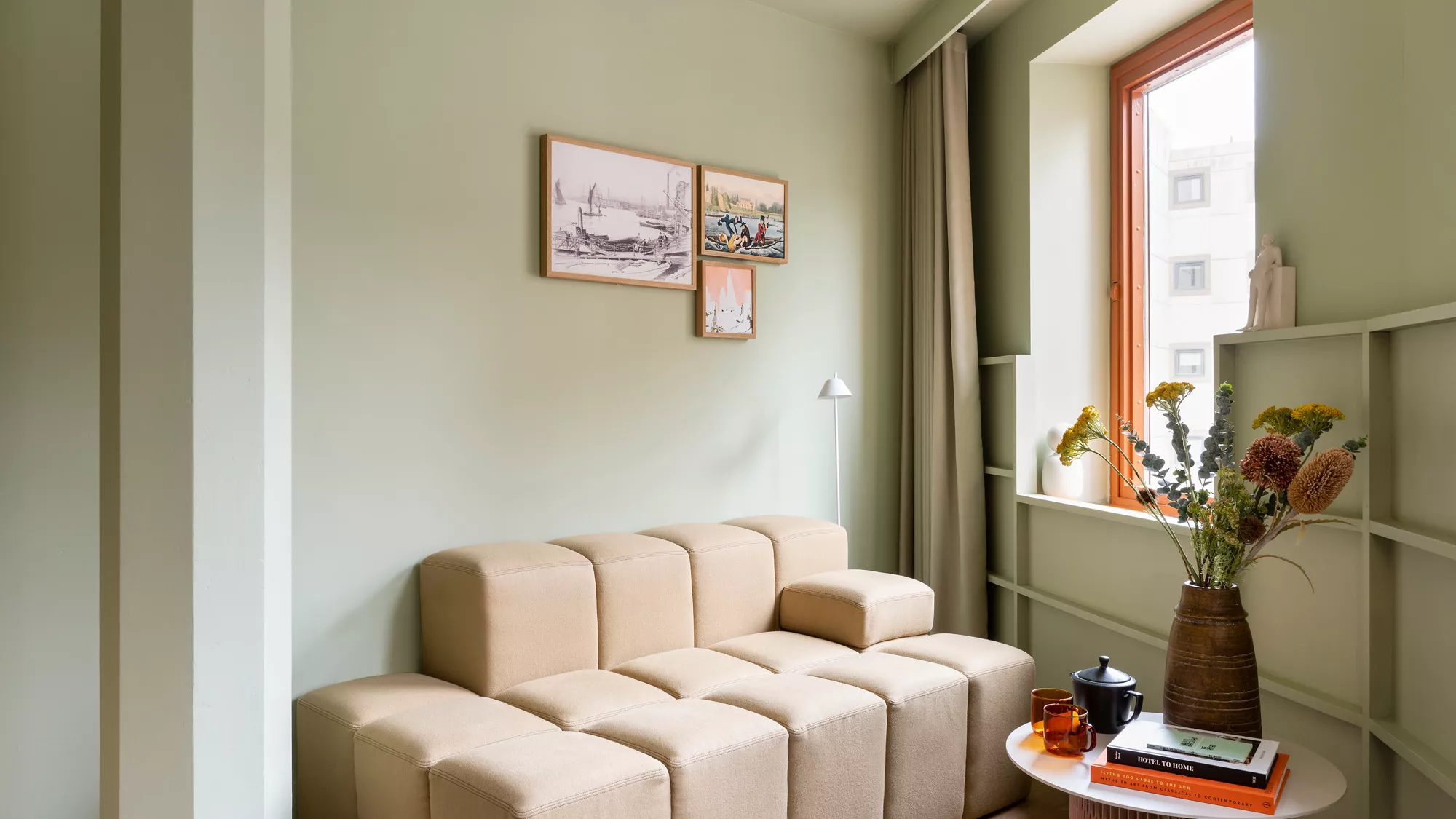 View Studio flat near Millennium Bridge, central London with WiFi in 2 Broken Wharf, City of London, London, EC4V 3DT, UK Studio flat near Millennium Bridge, central London with WiFi in 2 Broken Wharf, City of London, London, EC4V 3DT, UK - Property image 6 - VivreStays