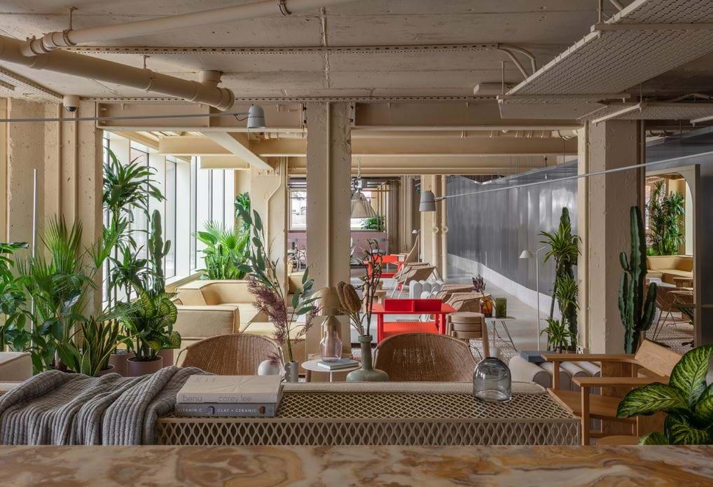 <p>Co-working space, <a href="/en/london/locke-at-broken-wharf/living" rel="noopener noreferrer" target="_blank">Locke at Broken Wharf</a>.</p>