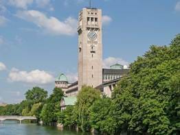 Deutsches Museum | Schwan Locke, Theresienwiese, Munich | Appart-hôtel design, Locke