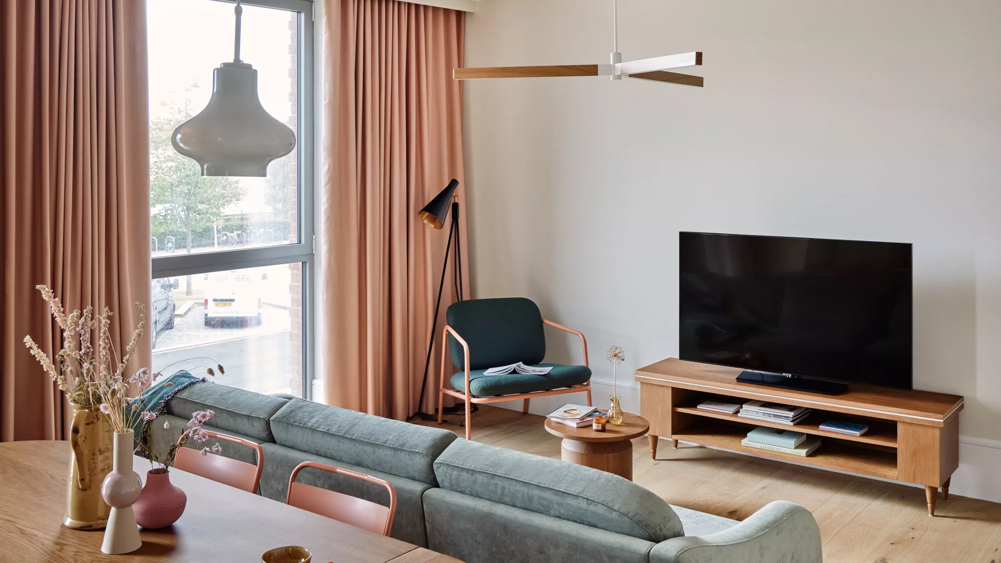 View Two Bedroom Suite | Turing Locke in 47 Eddington Avenue, Cambridge, CB3 1AS, UK Two Bedroom Suite | Turing Locke in 47 Eddington Avenue, Cambridge, CB3 1AS, UK - Property image 2 - VivreStays