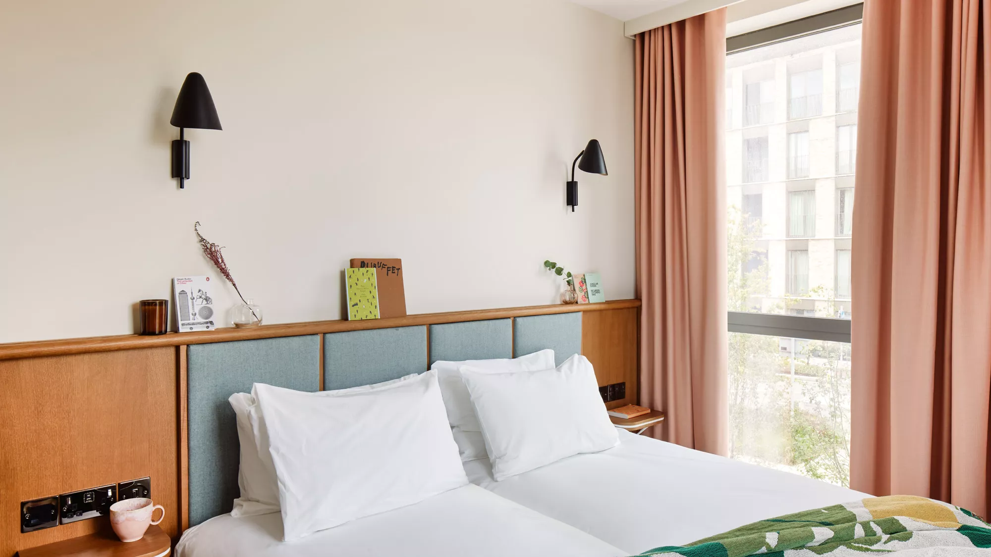 View 2 bedrooms Family Suite | Turing Locke in 47 Eddington Avenue, CB3 1AS 2 bedrooms Family Suite | Turing Locke in 47 Eddington Avenue, CB3 1AS - Property image 4 - VivreStays