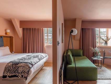 Durchgehende Suite mit einem Schlafzimmer