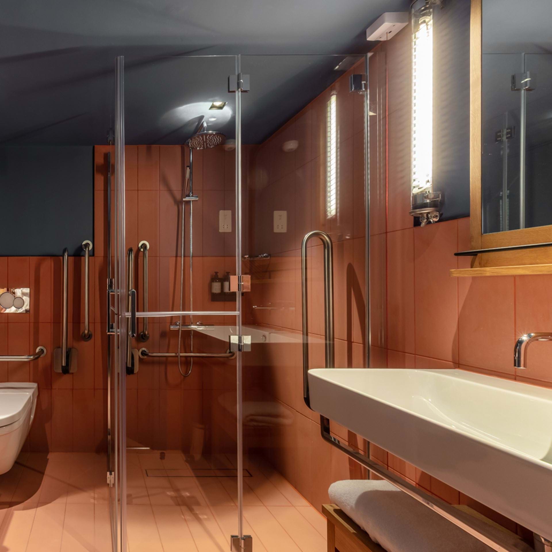View Accessible Twin Room Studio – Central Manchester Accommodation in 74 Princess Street, Manchester, M1 6JD, UK Accessible Twin Room Studio – Central Manchester Accommodation in 74 Princess Street, Manchester, M1 6JD, UK - Property image 10 - VivreStays